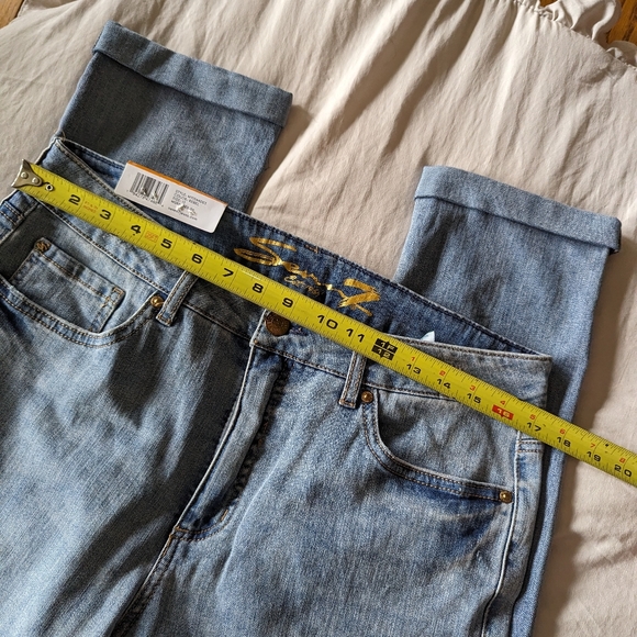 NWT Seven7 Weekend Slim Light Wash Denim Cuffed Hem Straight Leg Jean Size 12 - Picture 7 of 8